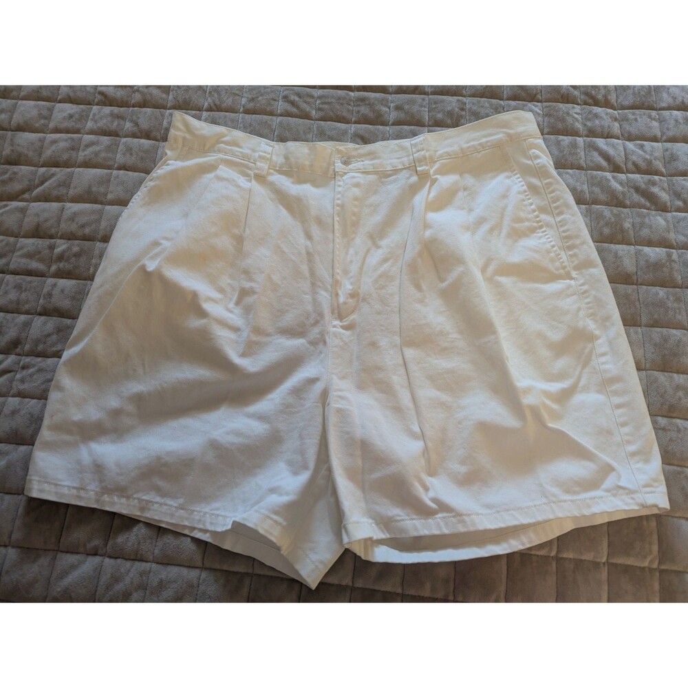 Gap Easy Fit Pleated Khaki White Shorts Men's Size 38 NWOT